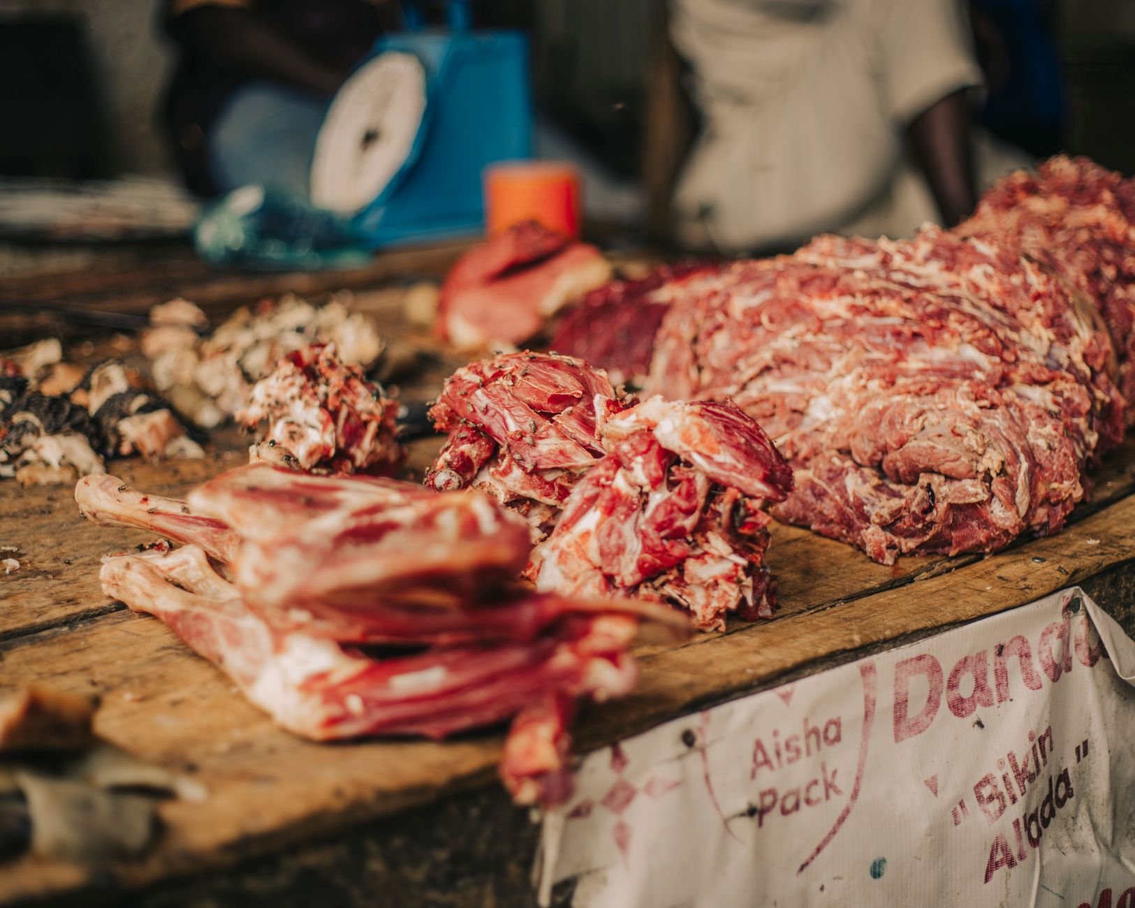 Choosing the Right Meat for Dogs: A Guide to Safe and Nutritious Protein Sources 1 Choosing the Right Meat for Dogs: A Guide to Safe and Nutritious Protein Sources